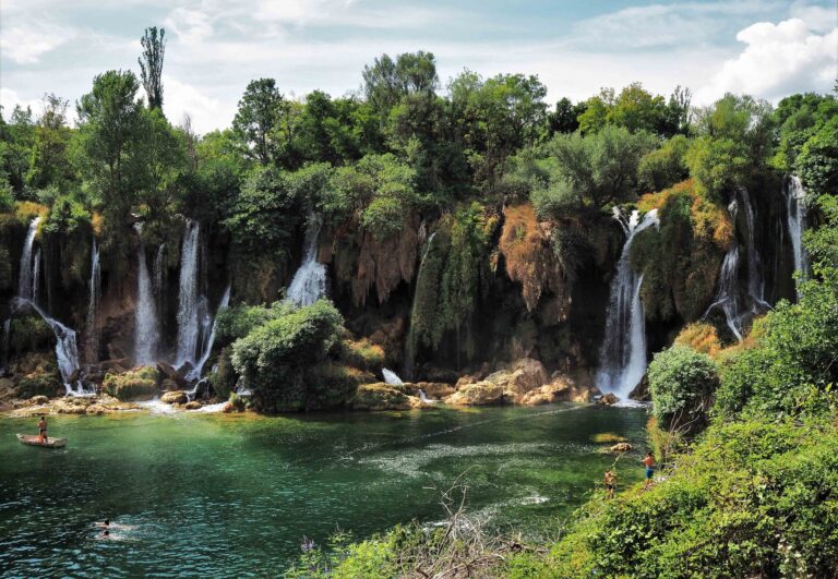 La beauté de la nature des chutes de Krka, en Croatie.